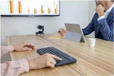 Zdjęcie produktu dla Logitech K400 Plus, Mini, Bezprzewodowy, RF Wireless, QWERTZ, Czarny
