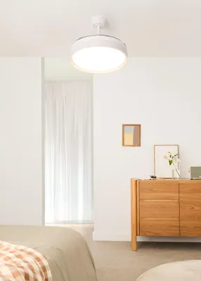 Produktbild von WIND CLEAR EDGE - Leiser Deckenventilator 40 W Ø107 cm mit ausfahrbaren Flügeln und LED-Licht