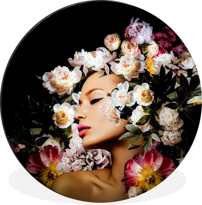 Produktbild von MuchoWow® Aluminium Wandkreis Frauen - Blumen - Rosen - Porträt Ø 60 cm Wanddeko Modern Wohnzimmer - Wand Kreis - Wandbild - Schlafzimmer - Aluminium Bild - Kinderzimmer - Wohnzimmer Dekoration - Wandschmuck