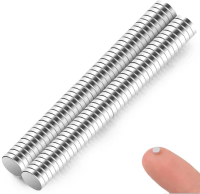 Produktbild von 100 runde Neodym-Minimagnete, extra stark, 3x1 mm, geeignet für Magnettafeln, Kühlschränke, Whiteboards und vieles mehr.
