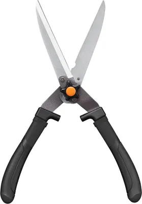 Produktbild von Fiskars Heckenschere HS10 Mattschwarz mit rutschhemmenden SoftGrip-Griffen
