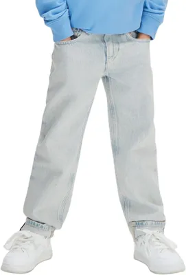 Immagine prodotto di Jeans da bambino Calvin Klein, modello drittò, in denim blu (effetto scolorito), taglia 12 anni