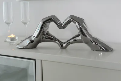 Immagine prodotto di Gilde Dekoobjekt, Herz, "Heart", Händemotiv, Keramik, silberfarben, VE 2, L. 10 cm, B. 45 cm, H. 15 cm 47240 4063387472408