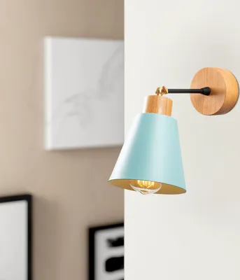 Obrázok produktu pre Opviq, kovová nástenná lampa s drevenou základňou, Ø 14 cm, výška 25 cm, E27 max. 40 W, IP20, tyrkysová, škandinávsky dizajn, ideálna do moderných obývacích priestorov a na akcentové osvetlenie.