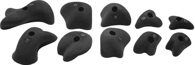 Modulares Holds Set 3 von Ocun; bestehend aus zehn schwarzen Klettergriffen in verschiedenen Formen für Kletterwände.