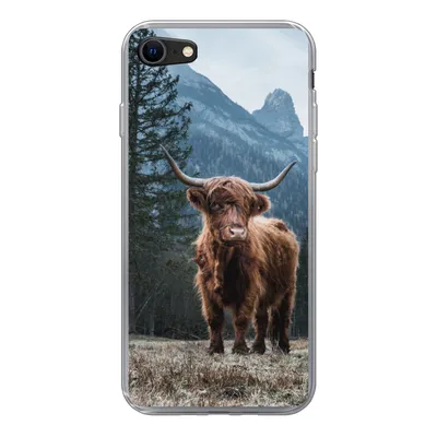 Produktbild von MuchoWow® Handyhülle Schutzhülle Hülle für iPhone 8 Schottische Highlander - Berg - Landschaft - Bäume - Kuh - Natur Silikon Softcase Handy Hülle - Schutzhaube