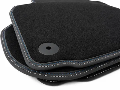 Immagine prodotto di Tappetini adatti per VW Golf 5, 6, Scirocco e Jetta; tappetini premium in velluto; tappetini personalizzati; set da 4 pezzi; doppia cucitura; blu e bianco