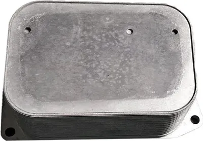 Produktbild von VEMO V30-60-0037 Ölkühler Motoröl passend für MERCEDES-BENZ E-Klasse Limousine (W212) E-Klasse T-modell (S212) S-Klasse Limousine (W221) CLS (C218)