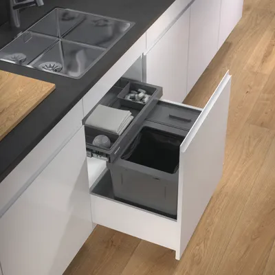 Obrázek produktu pro X-LINE 600/M7 se zásuvkou Premium, systém sběru odpadu, antracitová barva