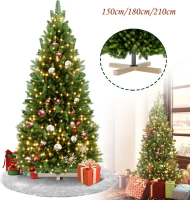 Zdjęcie produktu dla Sztuczna choinka XMTECH 210 cm z 200 diodami LED, ciepła biel, trudnopalna, choinka świerkowa z PVC, z drewnianym stojakiem na choinkę