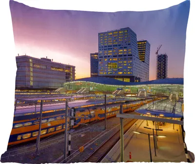 Produktbild von MuchoWow® Zierkissen Sofakissen Wohnzimmer Dekokissen 50x50 cm Bahnhof - Utrecht - Zug - Komfort - Sofakissen
