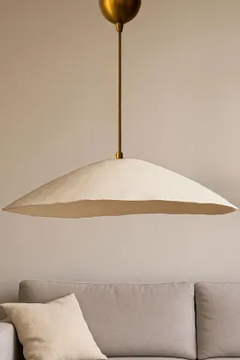Produktbild von Opviq, Elegante Pendelleuchte aus Metall, Gold und Creme, verstellbare Höhe 16-62 cm, Ø60 cm, IP20, E27 Fassung, modernes Design für stilvolle Wohnräume, ohne Glühbirne.