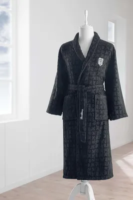 Immagine prodotto di Taç Beşiktaş JK Jacquard Shawl Collar Bathrobe – Accappatoio in cotone 100% – Motivo a club intrecciato e ricamo con logo