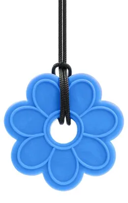 Immagine prodotto di ARK Therapeutic Kaukkette Blume: giocattolo sensoriale per bambini. Collana da masticare robusta a forma di fiore, ideale per bambini che necessitano di stimolazione sensoriale orale.