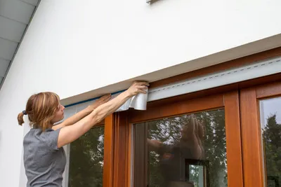 Imagen del producto de Película protectora con cinta de tela, 2600 mm x 17 m, para superficies rugosas, cinta de pintor