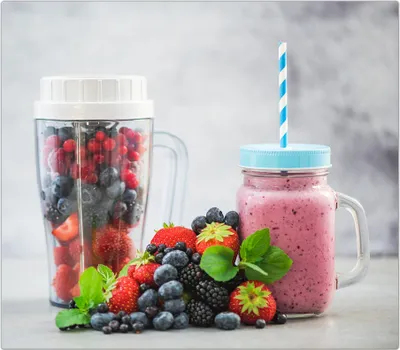 Produktbild von Spritzschutz Herdabdeckplatte Schneidebrett aus Glas Smoothie aus Beeren 1-Teilig (60x52cm)