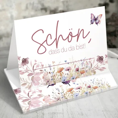 Produktbild von 50 Tischkarten Schön dass du da bist, Floral Butterfly Blumenwiese Hochzeit