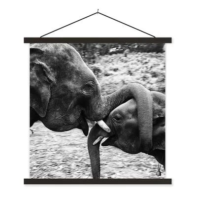 Produktbild von MuchoWow® Textilposter Elefant - Tiere - Natur - Schwarz und weiß 120x120 cm mit schwarzem Rahmen - Aufhängungsset