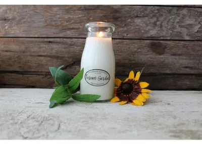 Obrázek produktu pro Milkhouse Candle Co. Vonná svíčka Tuscan Garden, design Milkbottle (227 g)