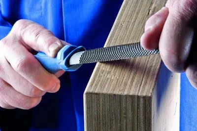 Produktbild von Famanu Holzraspe 250 mm halbrund mit ergonomischem Griff - für Vor- und Nachbearbeitung