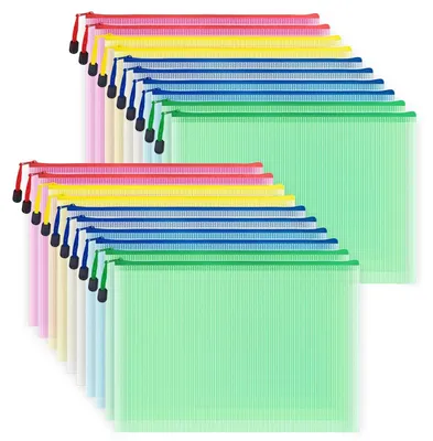 Produktbild von Packung mit 20 wiederverschließbaren Plastiktaschen für A4-Dokumente, ideal zur Aufbewahrung von Akten, Papieren, Hausaufgaben und Reiseaccessoires.