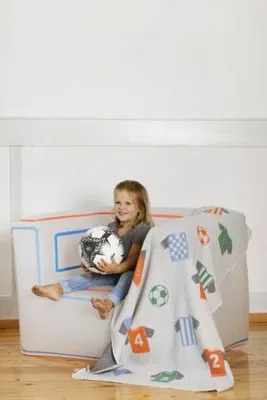 Produktbild von David Fussenegger Kinderdecke Juwel 'Fußball Trikots' 100 x 140 cm Grau