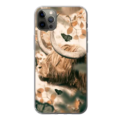 Produktbild von MuchoWow® Handyhülle Schutzhülle Hülle für iPhone 13 Pro Max Schottische Highlander - Schmetterlinge - Blätter Silikon Softcase Handy Hülle - Mobiltelefon