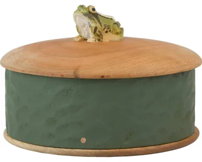Produktbild von Wildlife Garden Holzdose Frosch Höhe 8,5 cm Ø 13 cm handgeschnitzt