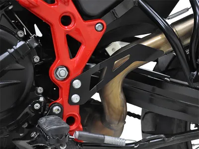 Productafbeelding van Beschermplaat voor de uitlaat, compatibel met BMW F 700 GS, zwart