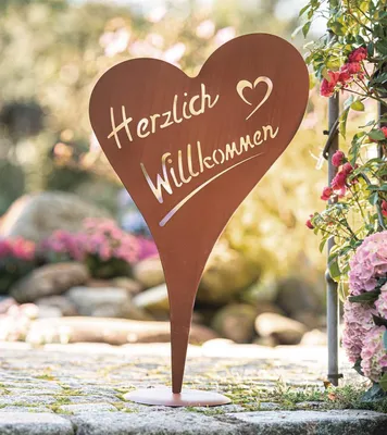 Produktbild von Dekoschild "Herzlich Willkommen" in Herzform, Metall Herz mit Rost Finish, 66 cm hoch, Willkommensschild, Kundenstopper