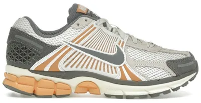 Image de Nike Zoom Vomero 5, couleur Cuivre Lune - Taille EU 40