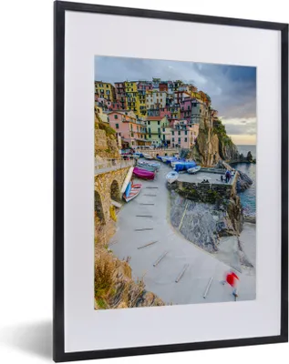 Produktbild von MuchoWow® MuchoWow® Gerahmtes Poster Sonnenuntergang über Manarola in Cinque Terre 30x40 cm - Poster mit zchwarzem Bilderrahmen - Wandposter Schlafzimmer