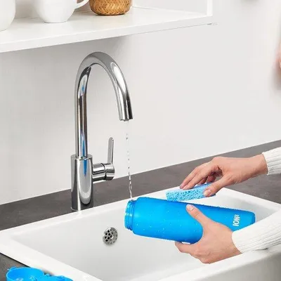 Produktbild von Famanu Trinkflasche 1 Liter - Lekfrei, Einhandbedienung, BPA-frei
