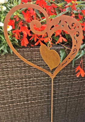 Produktbild von Beetstecker Liebesherz Liebe groß Cortenstahl Garten