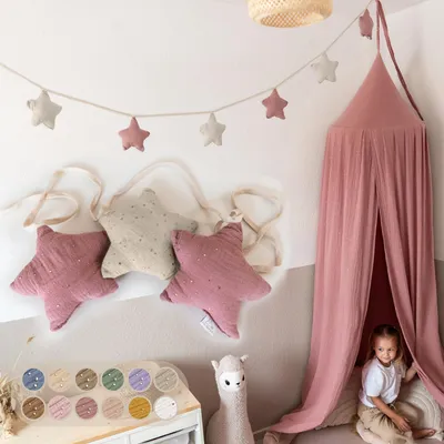 Produktbild von Handgemachte Wimpelkette aus Musselin Kinderzimmer Gold Applikation