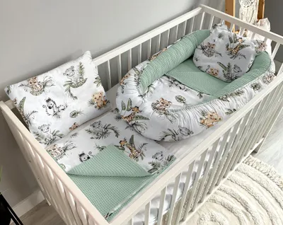 Produktbild von Babynest Kokon Nestchen für Neugeborene – 5-teiliges Set mit Decke und Kissen aus Baumwolle, Safari und minze