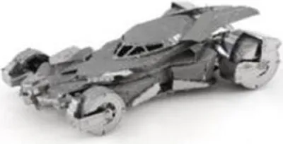 Produktbild von METAL EARTH 3D-Puzzle Batman vs. Superman: Batmobile