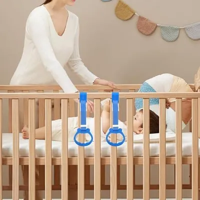 Produktbild von Klimmzugringe für den Laufstall – Greifgriffe für Babys und die Krippe, buntes ergonomisches Zubehör zum Greifen und Ziehen