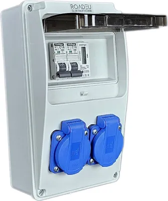 Produktbild von RoadEu - Stromverteiler 230V mit Zähler, 2x Schuko - Steckdosenverteiler mit 2x Leistungsschalter C16A und Digitaler Stromzähler Hutschiene