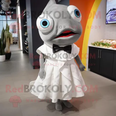 Produktbild von Grauer REDBROKOLY Fisch-Tacos Maskottchen Kostüm charakter gekleidet mit einem Hochzeitskleid und Fliegen