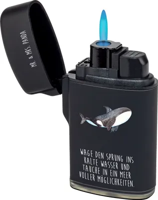 Produktbild von Mr. & Mrs. Panda Feuerzeug Orca - Schwarz - Geschenk, Feuerzeuge, Arbeit, sturmfeuerzeug, Meer, Gasfeuerzeug, Motivation, anzünder, zigarettenanzünder, Orcas, Killerwal