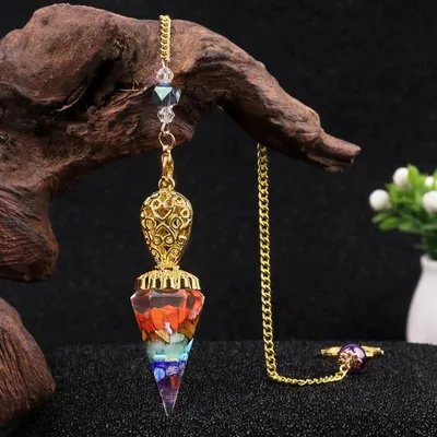 Productafbeelding van Bergkristal - Radiesthesiependel van zeshoekig kristal met stenen ketting - Hanger voor meditatie