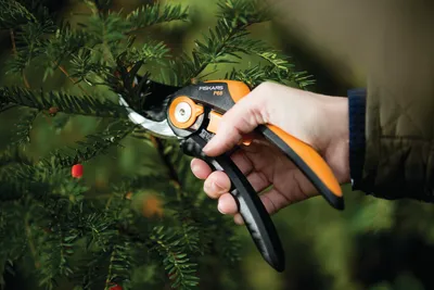 Produktbild von Fiskars SmartFit Bypass-Gartenschere P68