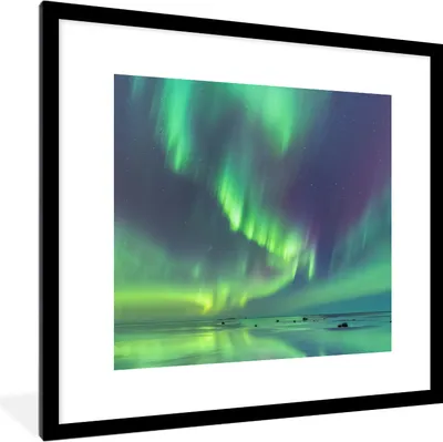 Produktbild von MuchoWow® Gerahmtes Poster Nordlichter - Sternenhimmel - Wasser 40x40 cm - Poster mit Schwarzem Bilderrahmen Wandposter Rahmen Foto Bilder - Poster - Plakat im Rahmen