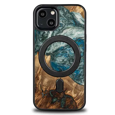 Produktbild von Bewood Einzigartige Hülle für iPhone 13 - Planeten - Erde mit MagSafe