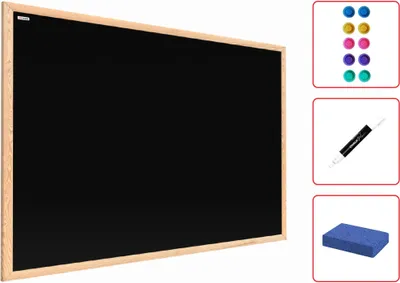 Zdjęcie produktu dla Tablica kredowa magnetyczna 80x50 czarna w ramie drewnianej + gratis