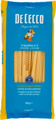 A bag of De Cecco Tripoline n°3 pasta.