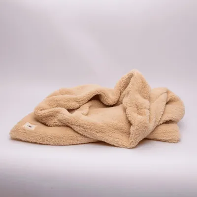 Produktbild von Teddy Hundeschlafsack beige – Hundehöhle weich & warm