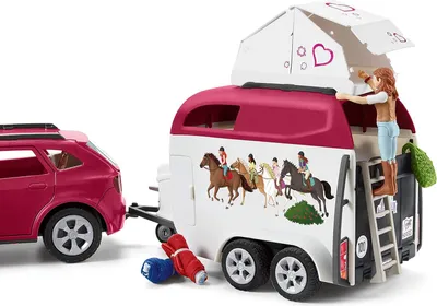Image de Voiture d'aventure avec remorque et cheval