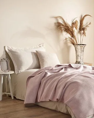 Productafbeelding van Unyqoos® Knuffeldekentje, 150 x 200 cm – 58% katoen, 32%.Polyacryl, 10% polyester | Deken voor bank, fauteuil en bed, roze